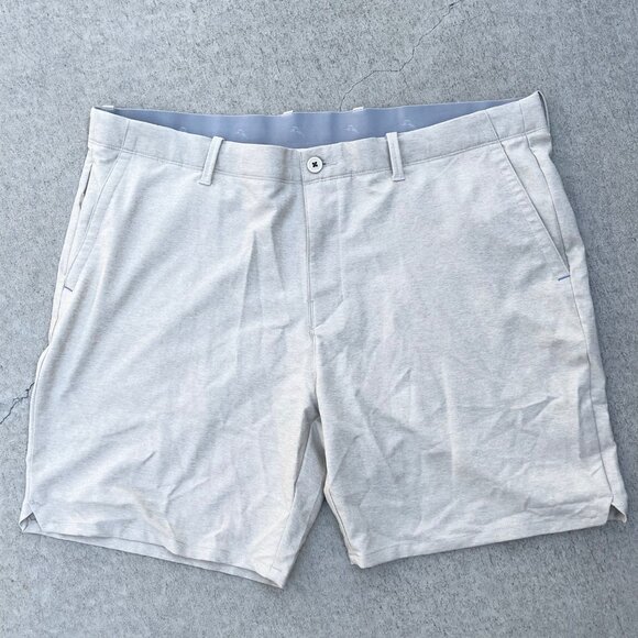 Tommy Bahama Mens Shorts Beige Shorts Stretch Extra Zip Pocket Feature Size 42 - Picture 1 of 6